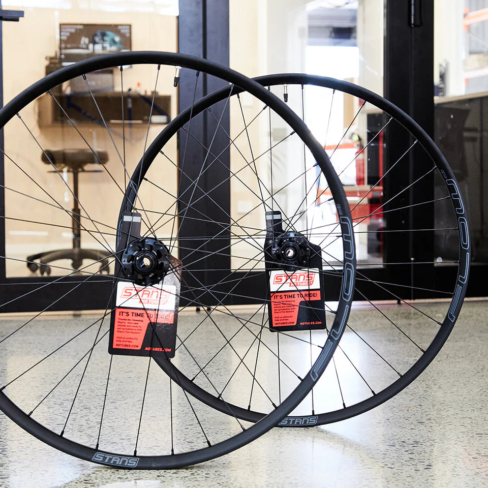 Stan's NoTiubes Arch MK4 DT Swiss 27.5" Wheelset